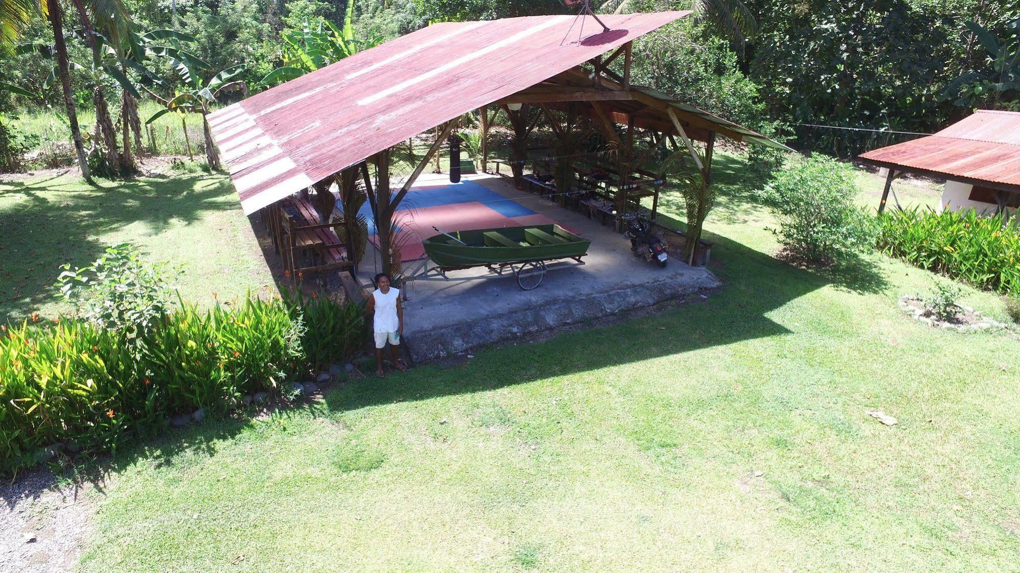 Kenaki Lodge Puerto Viejo de Talamanca Exterior photo